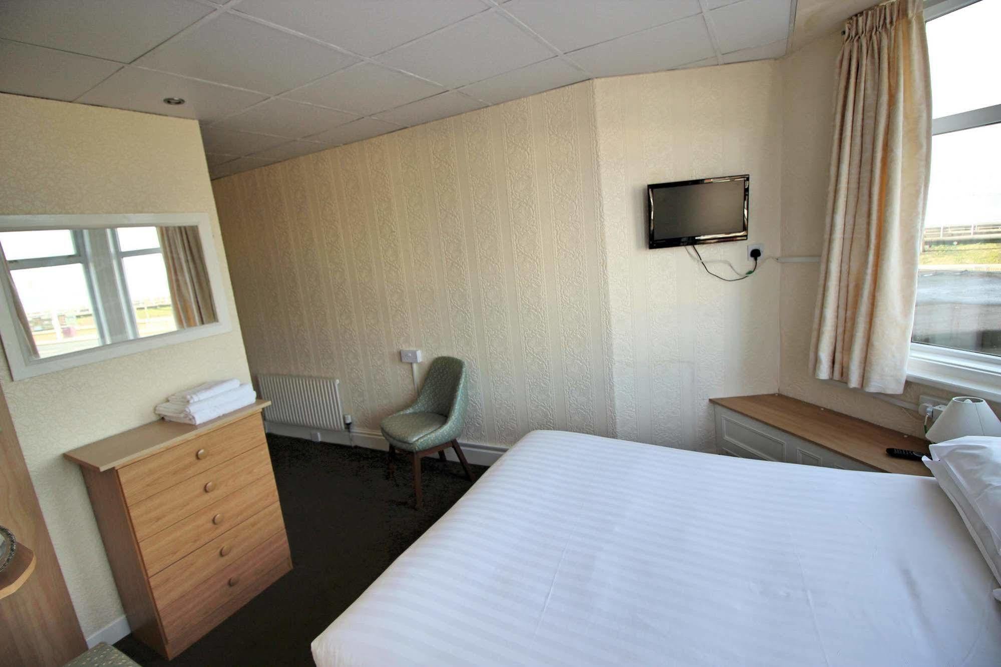 The Colwyn Hotel - Near Pleasure Beach Blackpool Zewnętrze zdjęcie