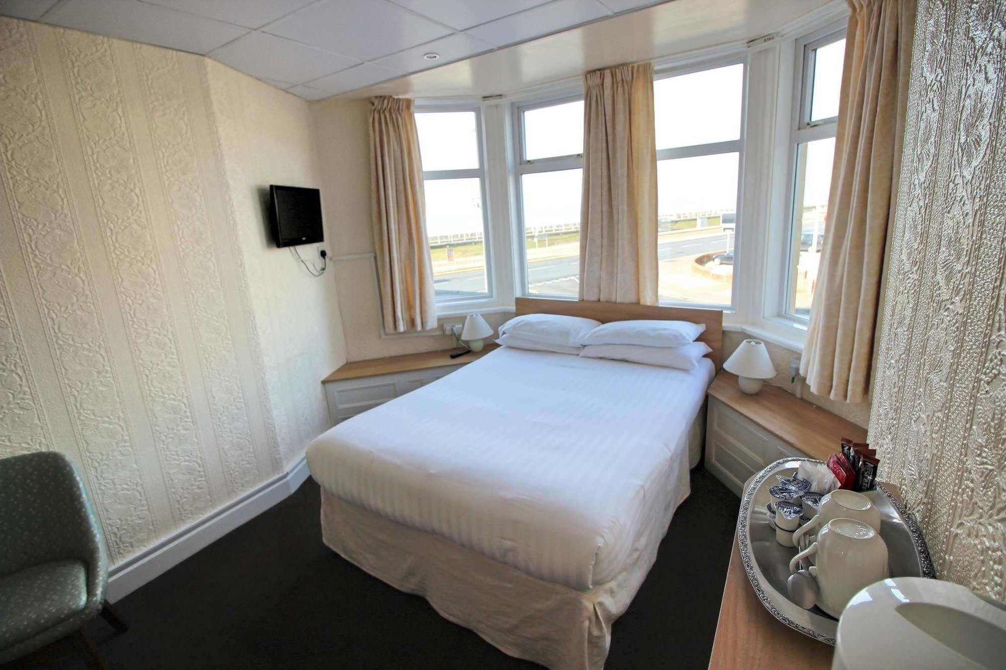The Colwyn Hotel - Near Pleasure Beach Blackpool Zewnętrze zdjęcie